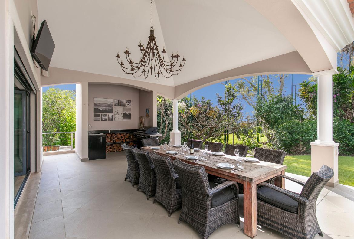 Luxury 5 bedroom holiday villa with private pool in Algarve Portugal (PV3031)