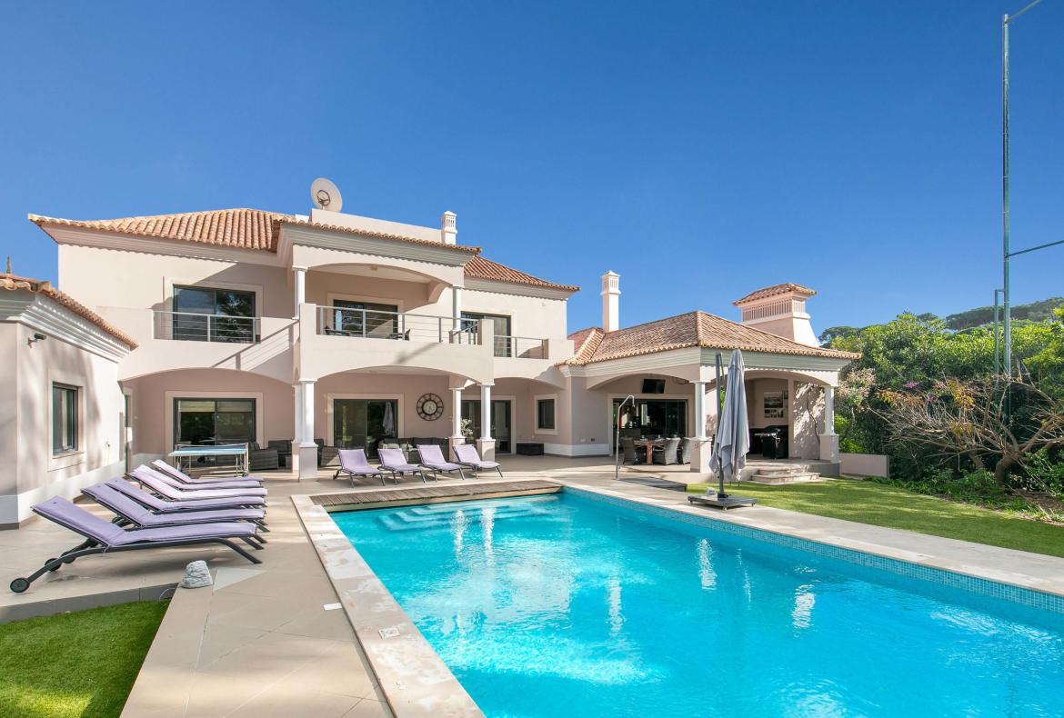 Luxury 5 bedroom holiday villa with private pool in Algarve Portugal (PV3031)