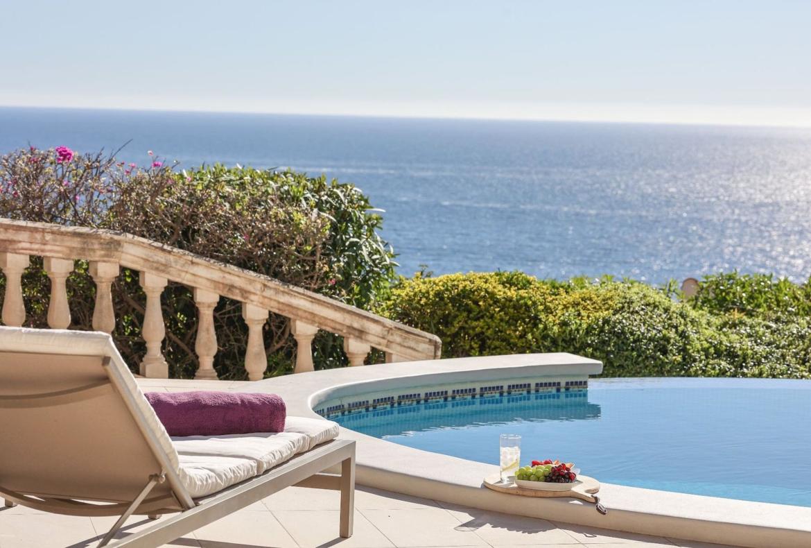 Luxury 4 bedroom holiday villa with private pool in Mallorca Spain (PV2962)