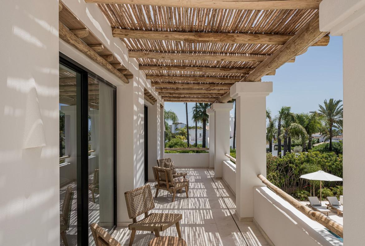 Luxury 6 bedroom holiday villa with private pool in Costa del Sol Spain (PV3033)