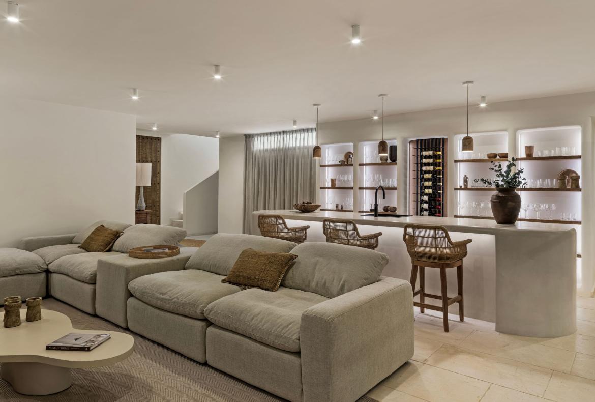 Luxury 6 bedroom holiday villa with private pool in Costa del Sol Spain (PV3033)