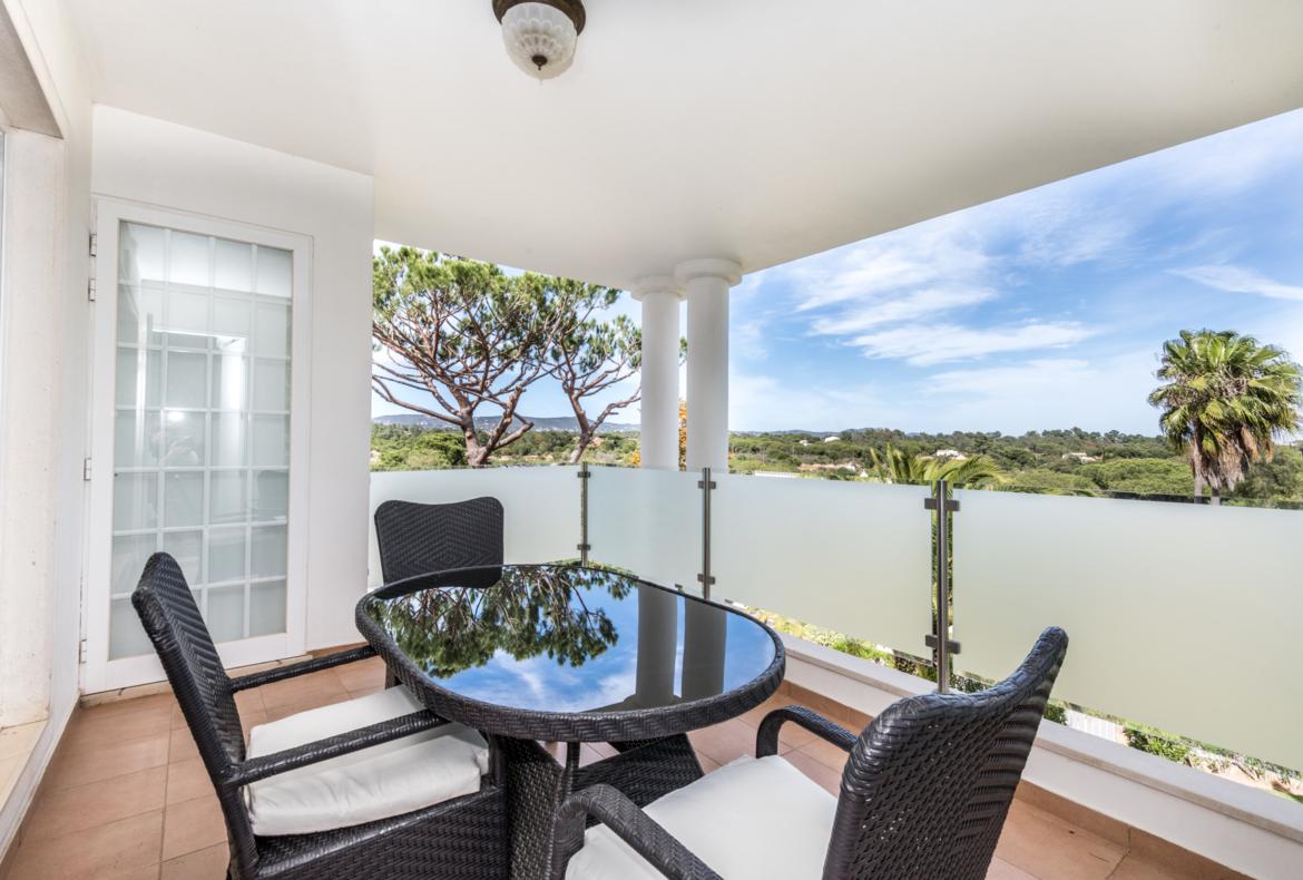 Luxury 4 bedroom holiday villa with private pool in Algarve Portugal (PV3037)