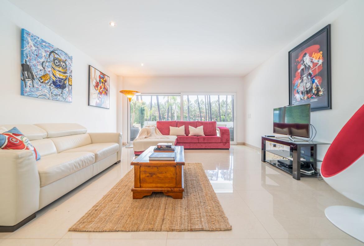 Luxury 4 bedroom holiday villa with private pool in Lisbon & coast Portugal (PV3040)