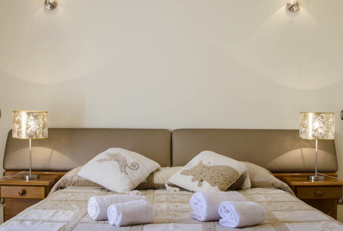 Luxury 4 bedroom holiday villa with private pool in Algarve Portugal (PV452)