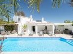 Luxury 3 bedroom holiday villa with private pool in Algarve Portugal (PV2862)