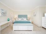 Luxury 3 bedroom holiday villa with private pool in Algarve Portugal (PV2862)