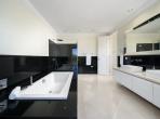 Luxury 6 bedroom holiday villa with private pool in Algarve Portugal (PV2729)