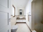 Luxury 6 bedroom holiday villa with private pool in Algarve Portugal (PV2729)