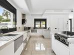 Luxury 5 bedroom holiday villa with private pool in Costa del Sol Spain (PV2994)