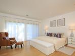 Luxury 5 bedroom holiday villa with private pool in Algarve Portugal (PORTU117PV)
