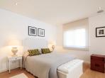 Luxury 5 bedroom holiday villa with private pool in Algarve Portugal (PORTU117PV)