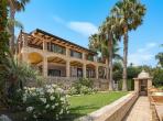 Luxury 4 bedroom holiday villa with private pool in Sicily Italy (PV253)
