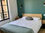 Luxury 6 bedroom holiday villa with private pool in Provence France (PV2995)