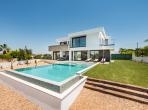 Luxury 5 bedroom holiday villa with private pool in Algarve Portugal (PV2997)