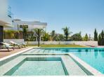 Luxury 5 bedroom holiday villa with private pool in Algarve Portugal (PV2997)