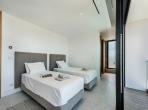 Luxury 5 bedroom holiday villa with private pool in Algarve Portugal (PV2997)