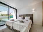 Luxury 5 bedroom holiday villa with private pool in Algarve Portugal (PV2998)