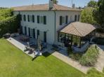 Large family villa with 6 ensuite bedrooms with private pool, aircon near Montpellier and beaches (MONT188GN)
