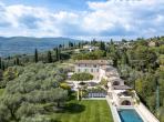 Gorgeous Old Bastide, Beautifully Renovated. Heated Pool. 8 bedrooms, sleeps up to 19 (VALB120)