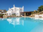 Luxury 4 bedroom holiday villa with private pool in Mykonos Greece (PV822)