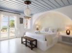 Luxury 4 bedroom holiday villa with private pool in Mykonos Greece (PV822)