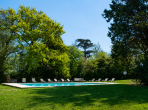 Luxury Elegant House Just Outside Toulouse. Heated Saltwater Pool. 8 bedrooms, to sleep 16 (TOUL103GN)