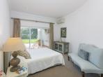 Luxury 6 bedroom holiday villa with private pool in Algarve Portugal (PV2528)