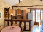 Villa in Charming Périgord Village. Pool and Garden. 3 bedrooms to sleep 6 (BERG101)