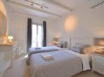 Luxury 4 bedroom holiday villa with private pool in Mykonos Greece (PV1364)