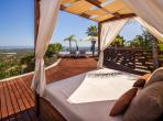 Luxury 7 bedroom holiday villa with private pool in Algarve Portugal (PV3003)