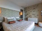 Luxury 6 bedroom holiday villa with private pool in Cote d'Azur France (PV1627)