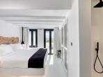 Luxury 5 bedroom holiday villa with private pool in Mykonos Greece (PV1349)