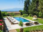 Luxury 11 bedroom holiday villa with private pool in Tuscany Italy (PV3007)