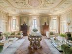Luxury 11 bedroom holiday villa with private pool in Tuscany Italy (PV3007)