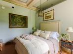 Luxury 11 bedroom holiday villa with private pool in Tuscany Italy (PV3007)