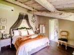 Luxury 11 bedroom holiday villa with private pool in Tuscany Italy (PV3007)
