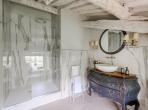 Luxury 11 bedroom holiday villa with private pool in Tuscany Italy (PV3007)