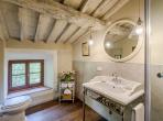 Luxury 11 bedroom holiday villa with private pool in Tuscany Italy (PV3007)