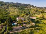 Luxury 11 bedroom holiday villa with private pool in Tuscany Italy (PV3007)