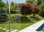 Luxury 4 bedroom holiday villa with private pool in Italian Lakes Italy (PV1002-2)