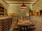 Luxury 4 bedroom holiday villa with private pool in Italian Lakes Italy (PV1002-2)