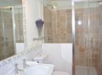 Luxury 6 bedroom holiday villa with private pool in Provence France (PV1599-2)
