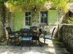 Luxury 6 bedroom holiday villa with private pool in Provence France (PV1599-2)