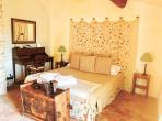 Luxury 7 bedroom holiday villa with private pool in Provence France (PV1640-2)