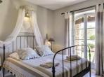 Luxury 8 bedroom holiday villa with private pool in Provence France (PV1836-2)