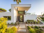 Luxury 4 bedroom holiday villa with private pool in Algarve Portugal (PV1855-2)