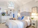 Luxury 4 bedroom holiday villa with private pool in Tuscany Italy (PV1869-2)