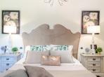 Luxury 4 bedroom holiday villa with private pool in Tuscany Italy (PV1869-2)