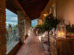 Luxury 4 bedroom holiday villa with private pool in Tuscany Italy (PV1869-2)