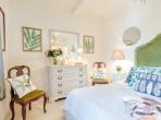 Luxury 4 bedroom holiday villa with private pool in Tuscany Italy (PV1869-2)
